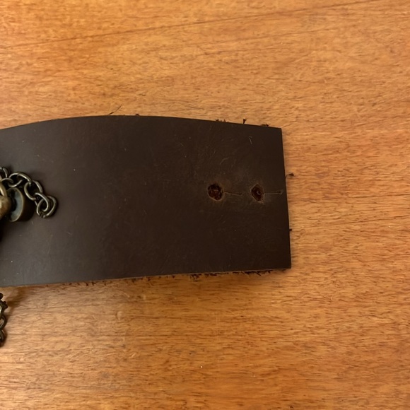 Fun vintage bracelet with LV charm - Picture 4 of 6